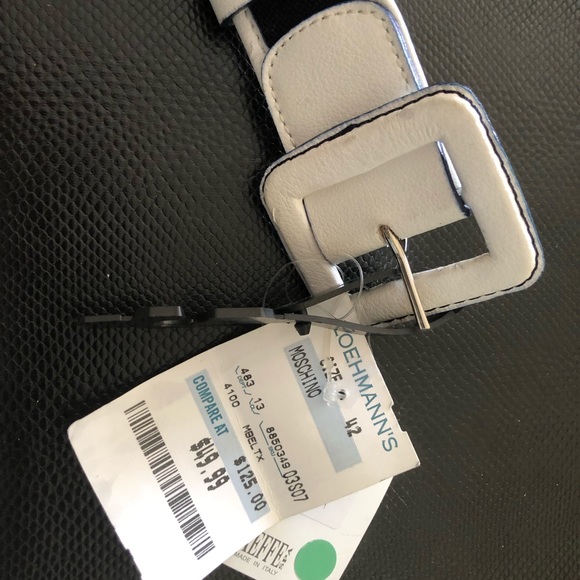 Moschino Cheap and Chic belt - Picture 2 of 4